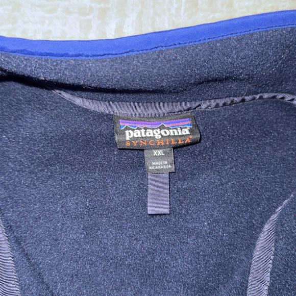 Men’s red and blue Patagonia synchilla size 2XL like new - Picture 3 of 3